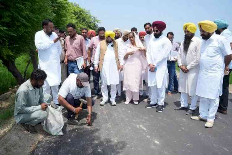 I Invited Harsimrat Kaur Badal And Bikram Majithia To Check Road Quality, But They Ran Away: Harbhajan Singh ETO