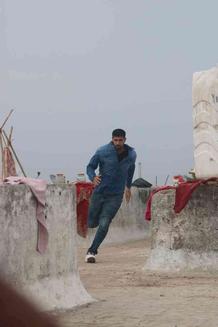 ‘Jumper’ Creates a Buzz, Tanuj Virwani Wins Audiences’ Hearts Again 
