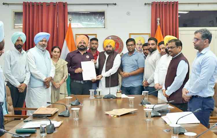 CM Bhagwant Singh Mann Approves Over 120% Salary Hike for Adarsh School Teachers