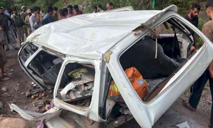 J&K: 6 feared dead, 5 injured in Poonch road accident