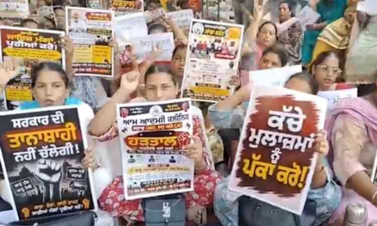 Punjab: Civil hospital staff protest over demands ‘pending’ for over four years in Bathinda