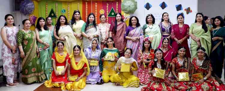 जीजेयू में हरियाली उत्सव की धूम, छात्राओं ने बिखेरी सांस्कृतिक रंगत