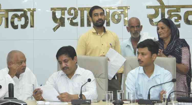 समाधान शिविरों की शिकायतों का समयबद्ध निपटारा सुनिश्चित करें: डीसी सतबीर सिंह