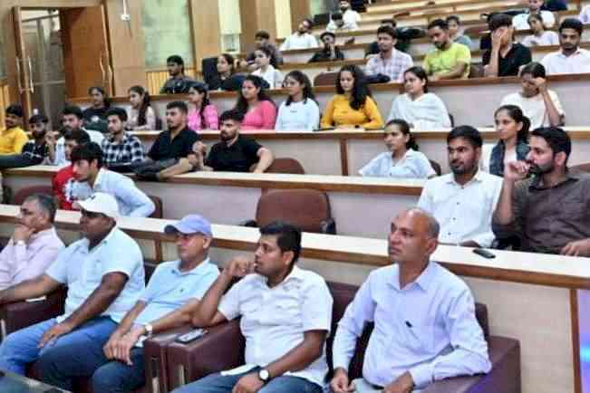 एमडीयू में खिलाड़ियों ने सुनी पीएम मोदी की खेल की बात