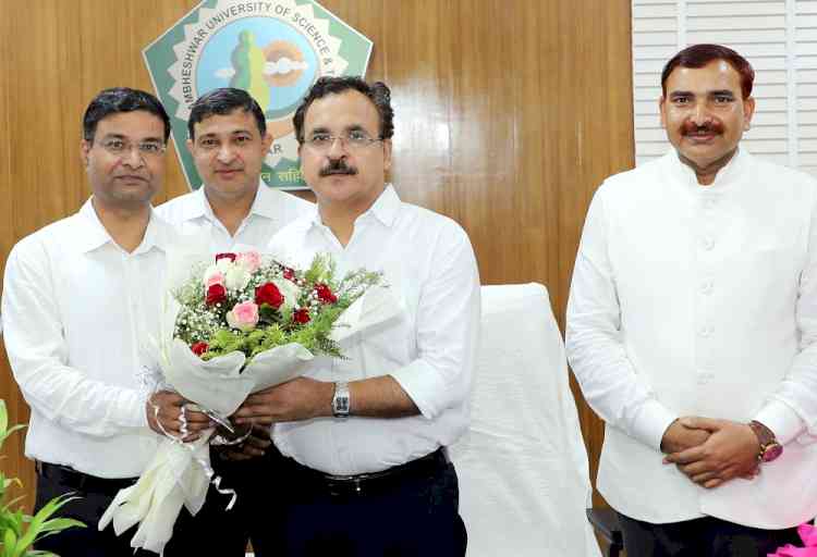 प्रो. विजय कुमार ने संभाला जीजेयू के कुलपति का कार्यभार, दिया 5सी-3डी का मंत्र