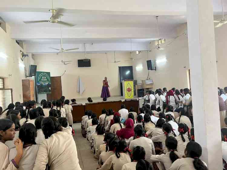 Kathak Lecture-Demonstrations by SPIC MACAY Bring Indian Classical Art to Government Schools Across Ludhiana
