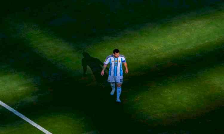 Lionel Messi announces retirement from international football