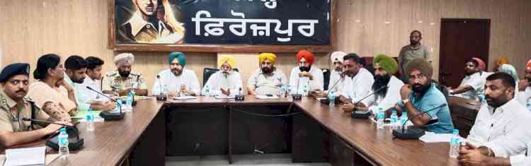 Khuddian reviews ‘yudh nashya virudh’ campaign in Ferozepur, orders strict action against drug smugglers