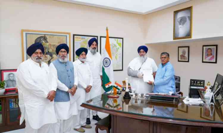 Akali Dal delegation seeks CBI probe into corruption in Punjab CM office