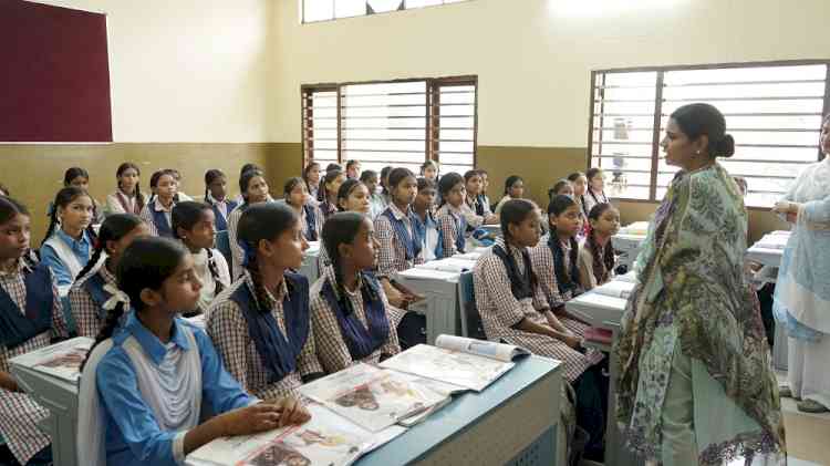 Gunjeet Ruchi Bawa Supports 390 Students Ahead of Exams Through ‘Nanhe Kadam’ at School of Eminence, Dholewal