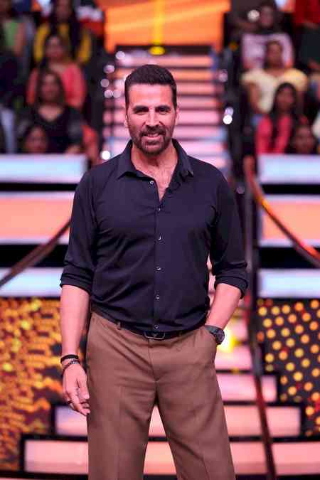 Akshay Kumar shares fun anecdote from childhood encounter with Big B on sets of ‘Bemisal’