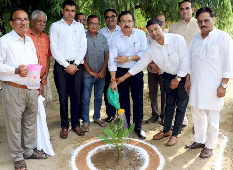 गुरु जम्भेश्वर की वाणी में पर्यावरण संरक्षण का संदेशः कुलपति प्रो. विजय कुमार
