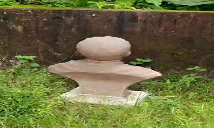 Bengal's educationist and social reformer Vidyasagar's bust found abandoned in forest on Teachers' Day
