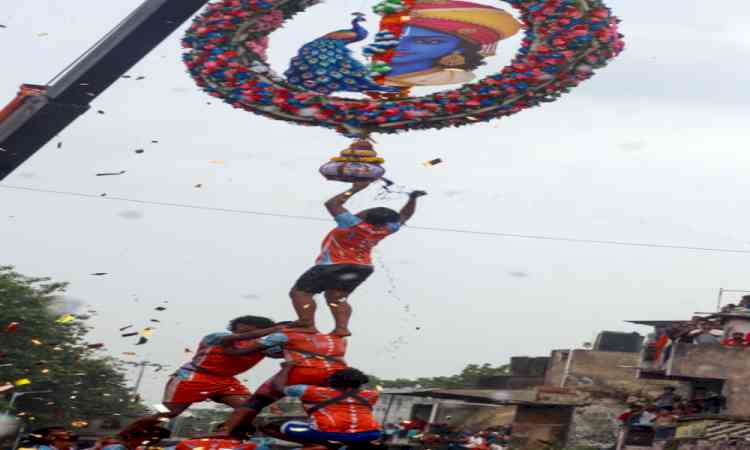 Tragic accidents mar Dahi Handi celebrations in Mumbai and Pune; 2 killed, over 110 injured