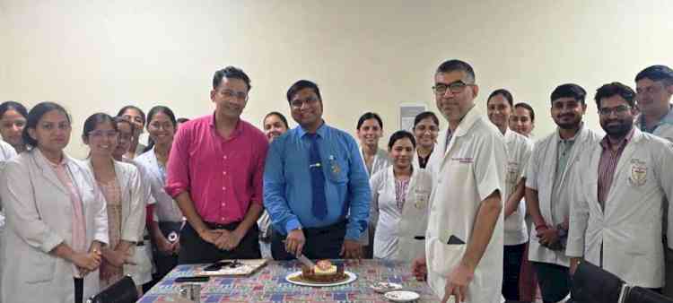 गुरु का मार्गदर्शन ही गढ़ता है बेहतर चिकित्सकः कुलपति डॉ. अग्रवाल