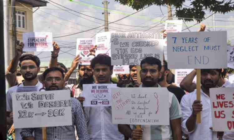 J&K medical college interns begin hunger strike over stipend increase demand