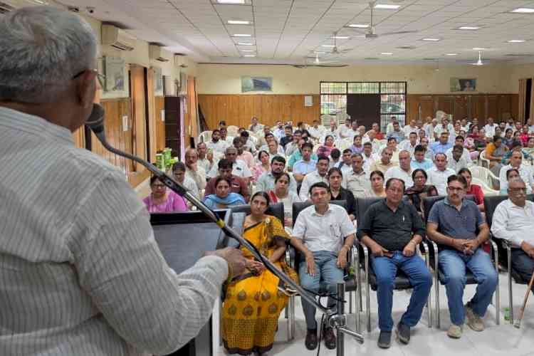 सेवा संकल्प अभियान से विकसित भारत के संकल्प को मिलेगी नई ताकतः पूर्व मंत्री ग्रोवर