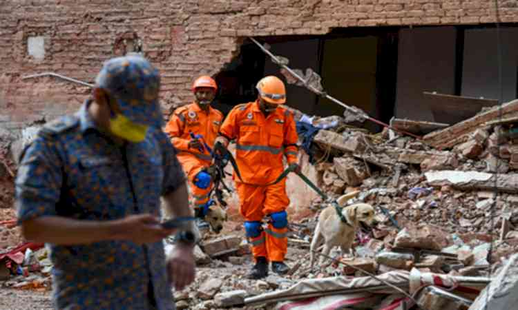 Rescue operation ends in Delhi building collapse, five survivors shifted to hospital