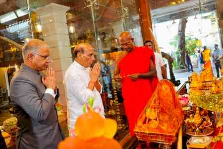 Defence Minister Rajnath Singh visits Gangaramaya Temple in Colombo