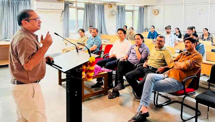 एमडीयू के सीएमबीटी में ओरल हेल्थ जागरूकता कार्यक्रम