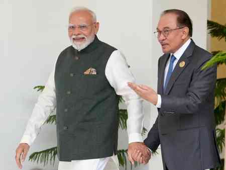 Malaysian PM confirms discussion held with India about extradition of fugitive Islamic preacher Zakir Naik