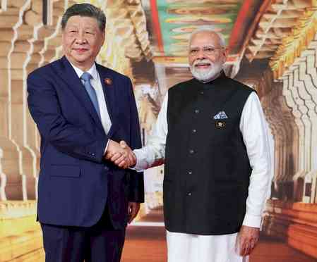 PM Modi, Chinese President Xi Jinping hold talks in New Delhi 