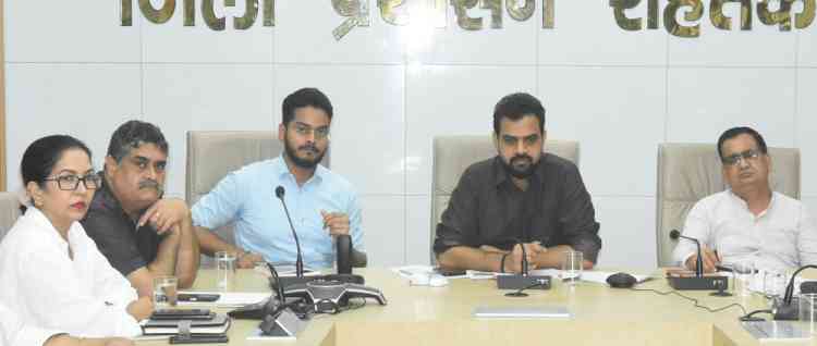 शिकायतें लंबित न छोड़ें, पोर्टल पर आते ही करें कार्रवाईः एडीसी नरेंद्र कुमार