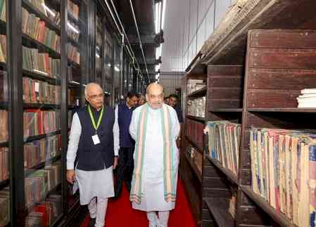 HM Amit Shah opens ‘Ganesh Gyanarthi Exhibition’ organised by Asiatic Society of Mumbai 