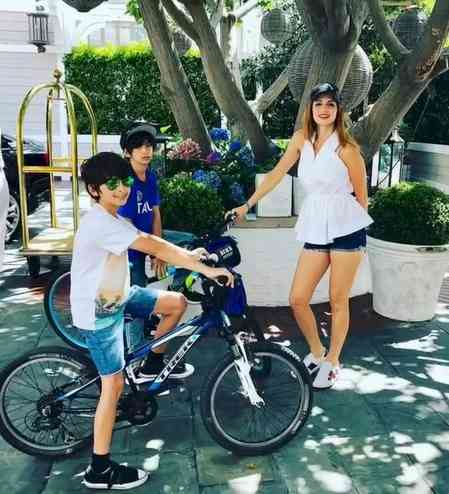 Sussanne Khan says her relationship with Hrithik Roshan’s mom turned more beautiful after her mother demise