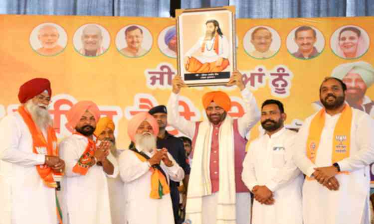 People in Punjab want development, employment, not jokes: Haryana CM