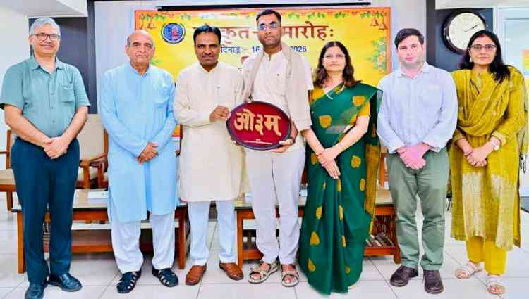 आधुनिक शोध से जोड़ें भारतीय ज्ञान परंपरा कोः डॉ. जोशी