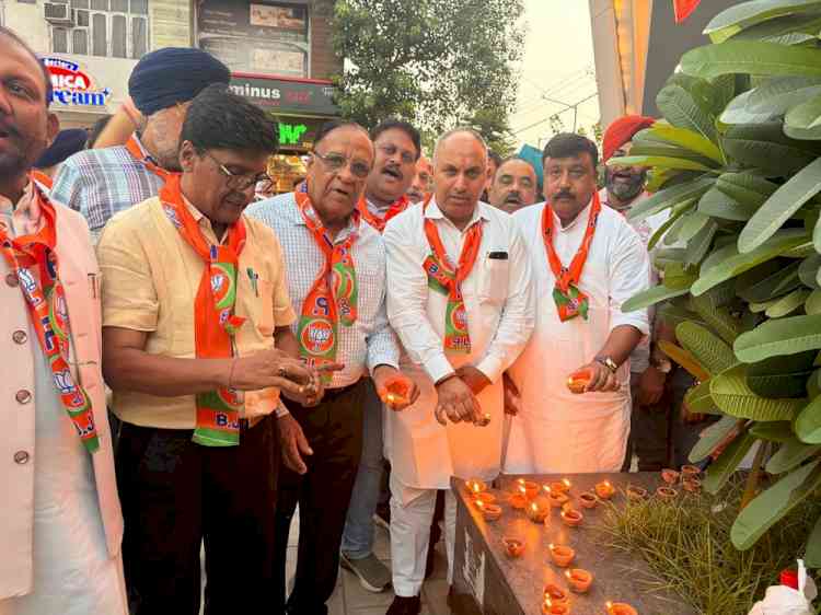 BJP Ludhiana Lights Lamps at Sarabha Nagar Market on Prime Minister Narendra Modi’s Birthday