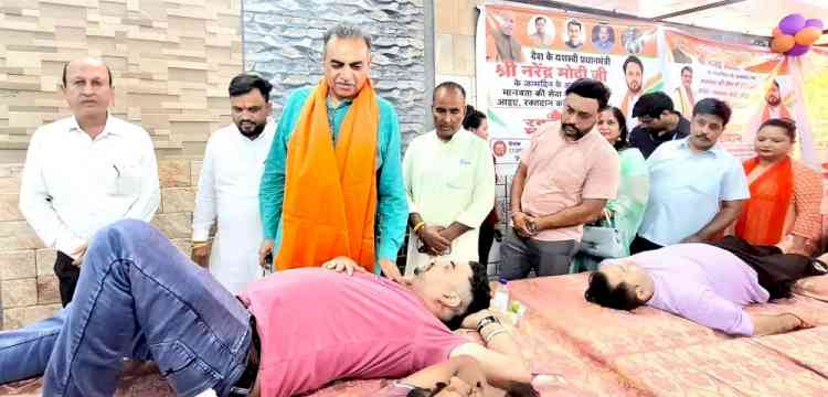 No greater service than saving a life through blood donation: Sanjay Tandon