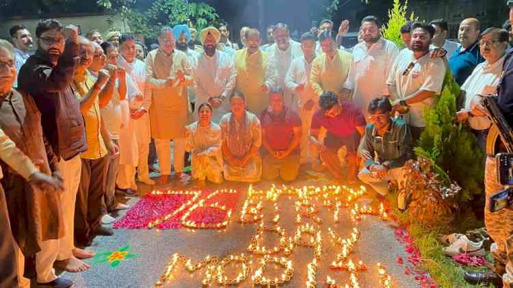 PM Modi’s birthday marked with ‘Seva Sankalp Abhiyan’; Dhillon, Poonia light ‘Aashirwad Ka Diya’ at beneficiary’s home in Pathankot