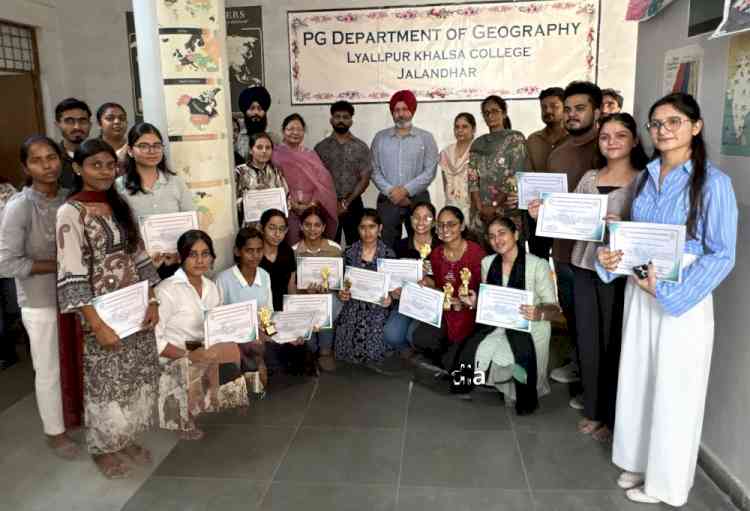 Lyallpur Khalsa College Observes World Ozone Day with Awareness Activities