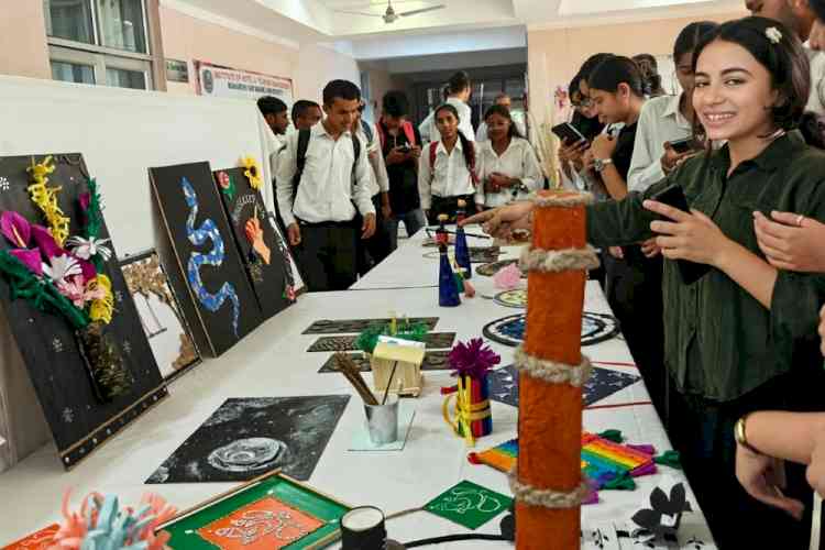 हाउसकीपिंग वीक में सजा आईएचटीएम, विद्यार्थियों ने दिखाई प्रतिभा
