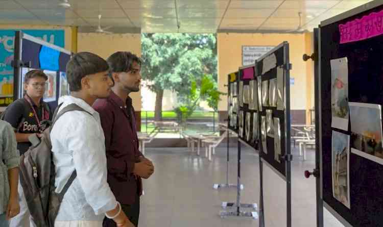दोआबा कालेज में फोटोग्राफी एग्जीबिशन आयोजित