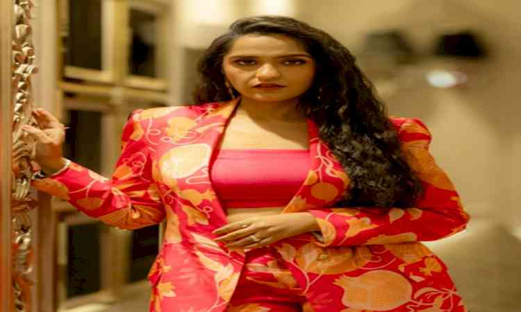 Asees Kaur says  ‘Russ Jana’ explores tender and vulnerable side of love