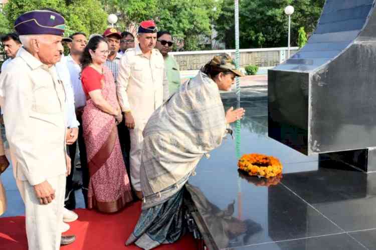 सैनिकों के अनुभव से युवाओं को दिखाएं सही राहः डॉ अर्चना गुप्ता