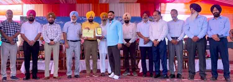 Ferozepur farmer wins first prize for sugarcane at PAU Kisan Mela