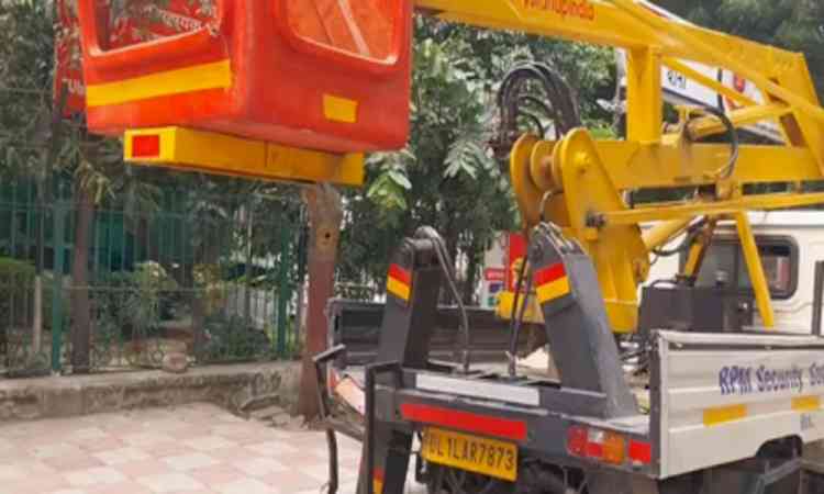 Dumper-crane collision in Delhi’s Sarita Vihar, death toll rises to four