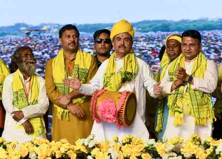 Bengal CM vows withdrawal of Kurmi protest cases