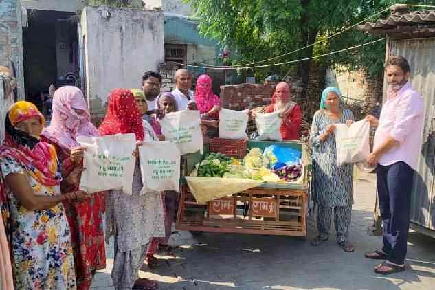 प्लास्टिक छोड़ें, कपड़े-जूट के थैले अपनाएं, जनभागीदारी से बनेगा स्वच्छ गांवः एडीसी