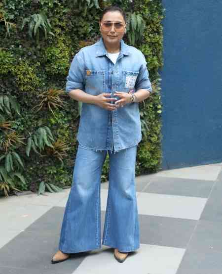 Shah Rukh, Alia Bhatt, Karan Johar & others at Rani Mukerji's mother's last rites