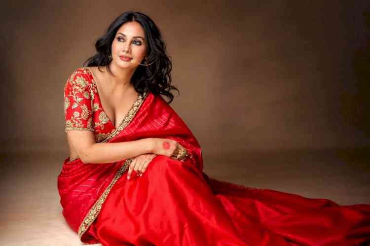 Rupali Suri’s Stunning Look in a Red Saree 