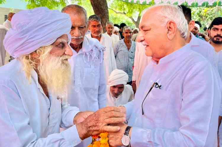 हुड्डा ने गांवों से फूंका संघर्ष का बिगुल, बोले- अब पूरे हरियाणा में भाजपा के खिलाफ उतरेंगे