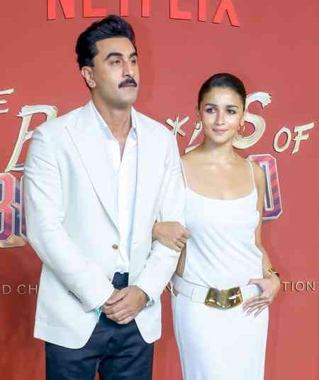 Alia Bhatt gives shout-out to Ranbir Kapoor after 'Love And War' first-look release: Hey handsome