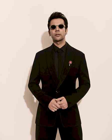 Rajkummar Rao enactment of ‘Deewaar’ earns applause from Big B