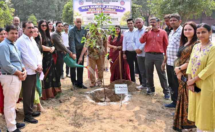 पर्यावरण संकट से बचना है तो पौधों की देखभाल भी जरूरीः प्रो. मिलाप पूनियाँ