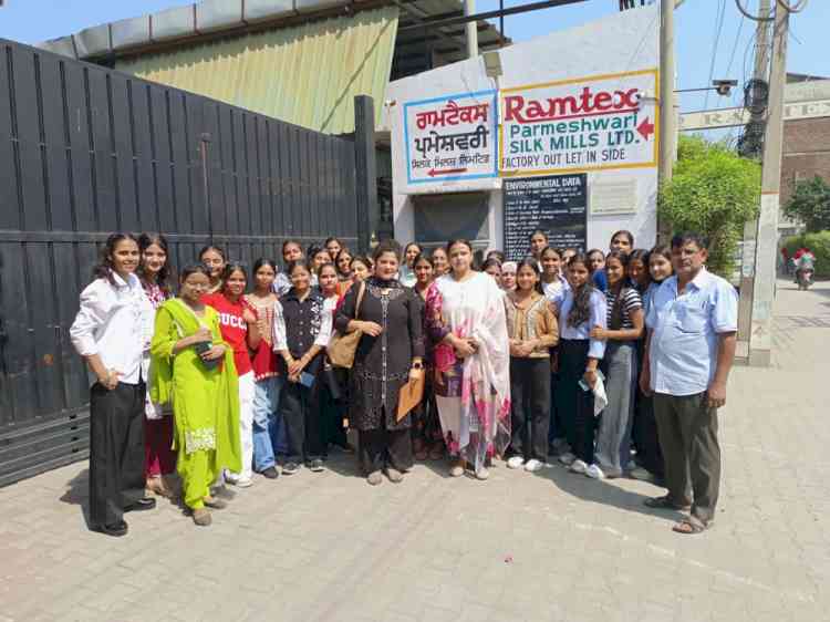 PG Deportment of Fashion Designing of PCM S.D. College for Women holds Industrial Visit